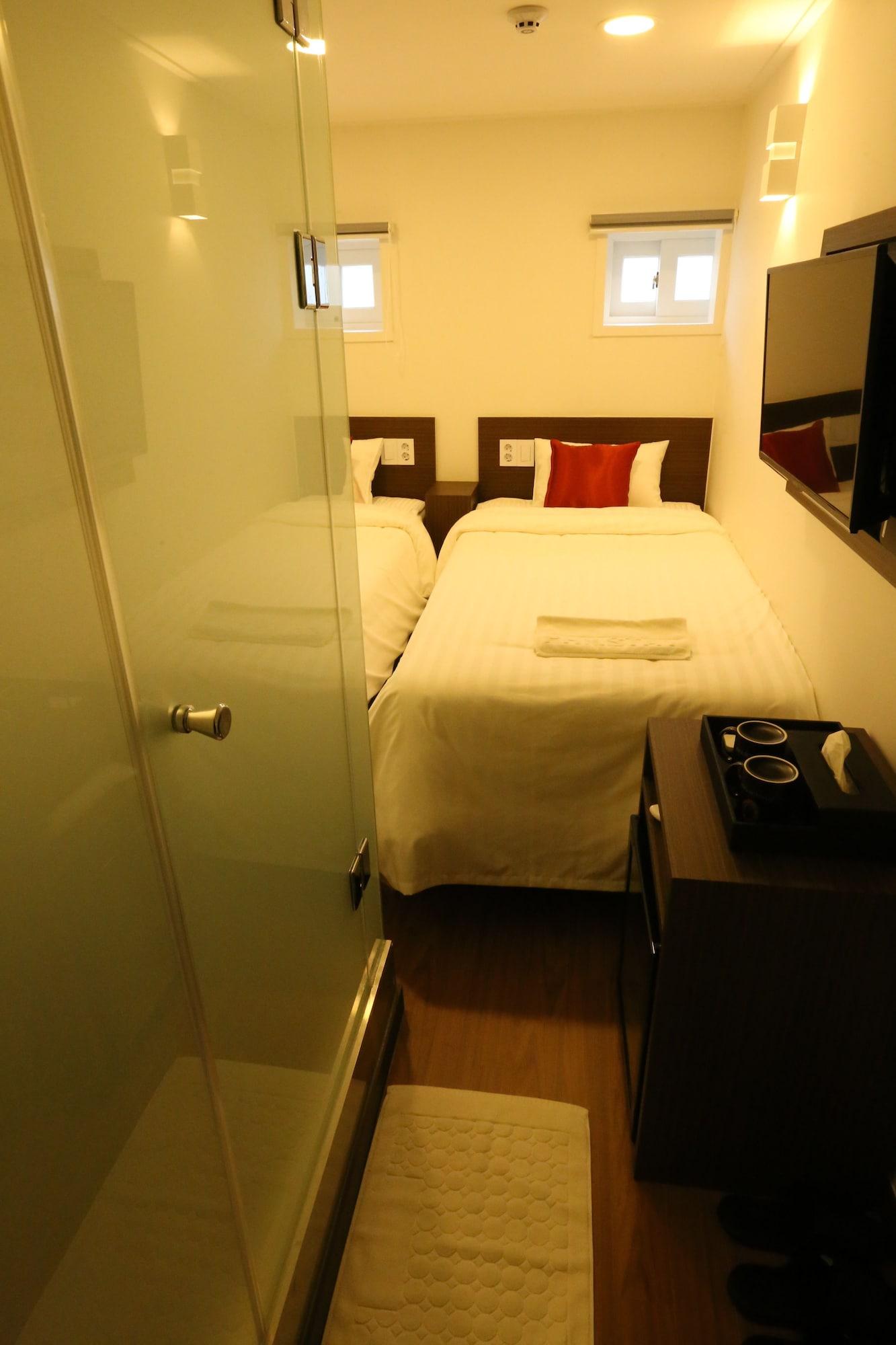 Guest house Philstay Myeongdong Cheonggye 2*