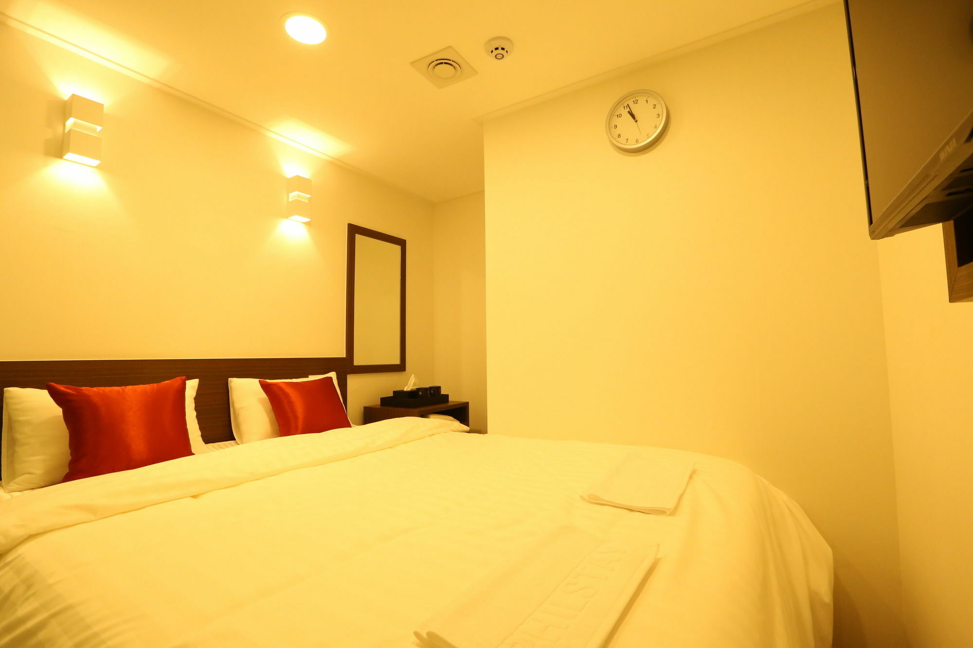 Philstay Myeongdong Cheonggye 2*